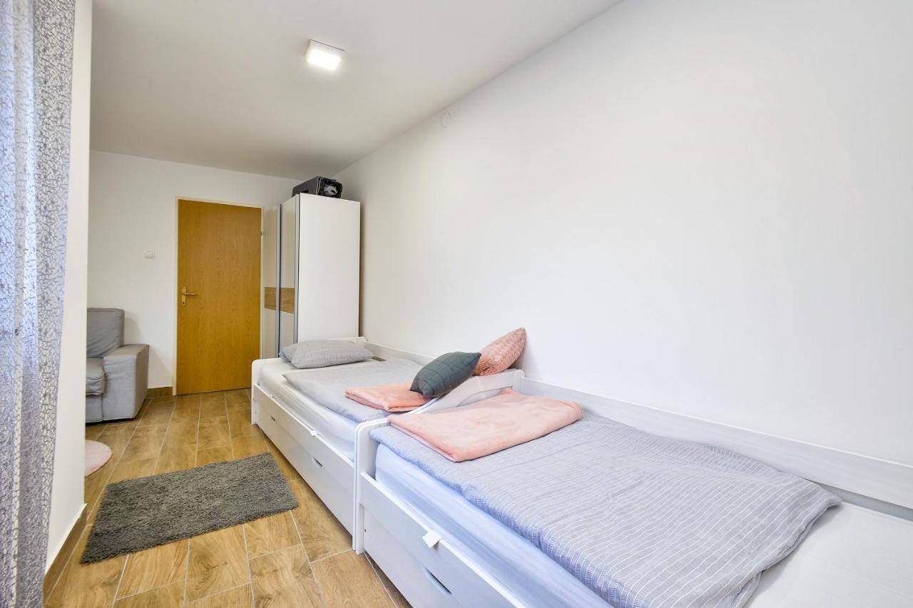 Florek & Florica Apartment Križevci المظهر الخارجي الصورة